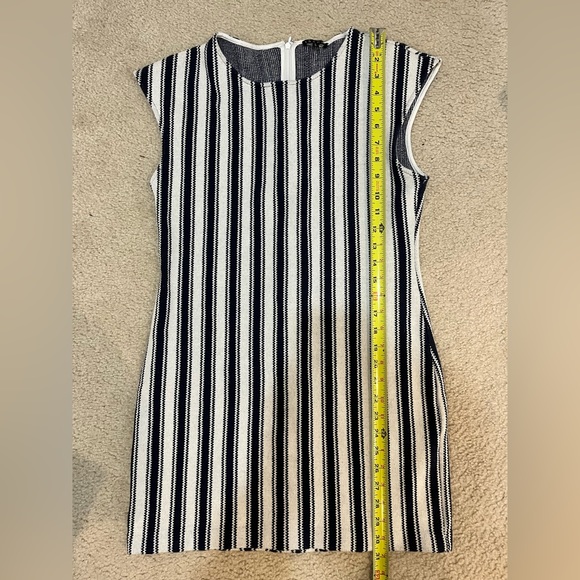 Theory  striped Navy And White Knit Short Sleeve Crew Neck Mini Dress Size Large - Picture 10 of 10